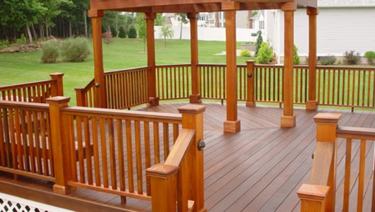 Mahogany Deck with Cedar Pergola